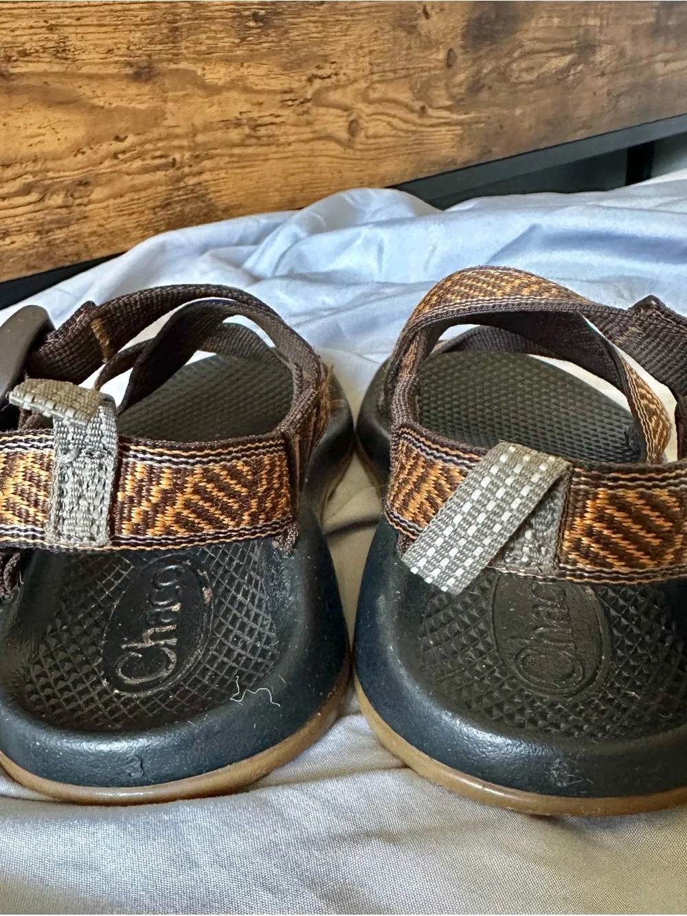 Chaco straps hiking youth 3 sandal, adjust. buckle, outer sole measures 9.5inch